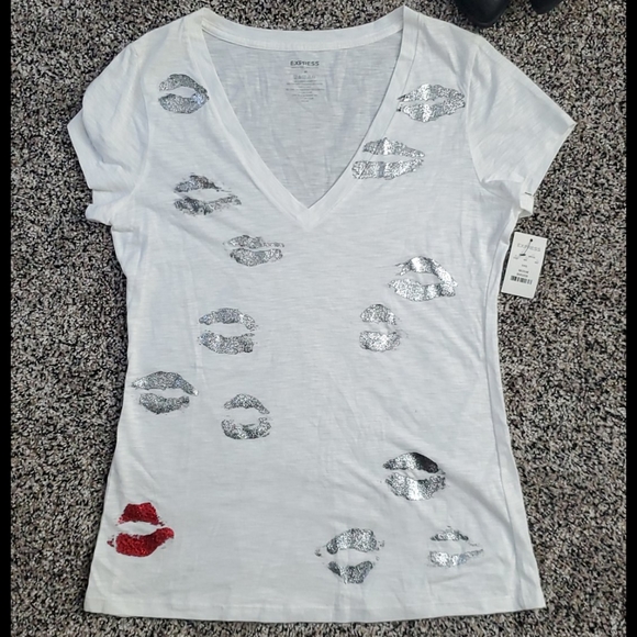 NWT EXPRESS lip print tee shirt